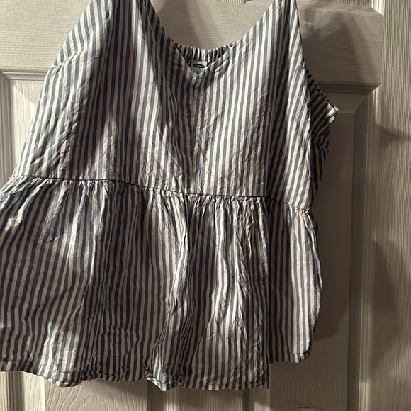 Old Navy Tank - Picture 5 of 7